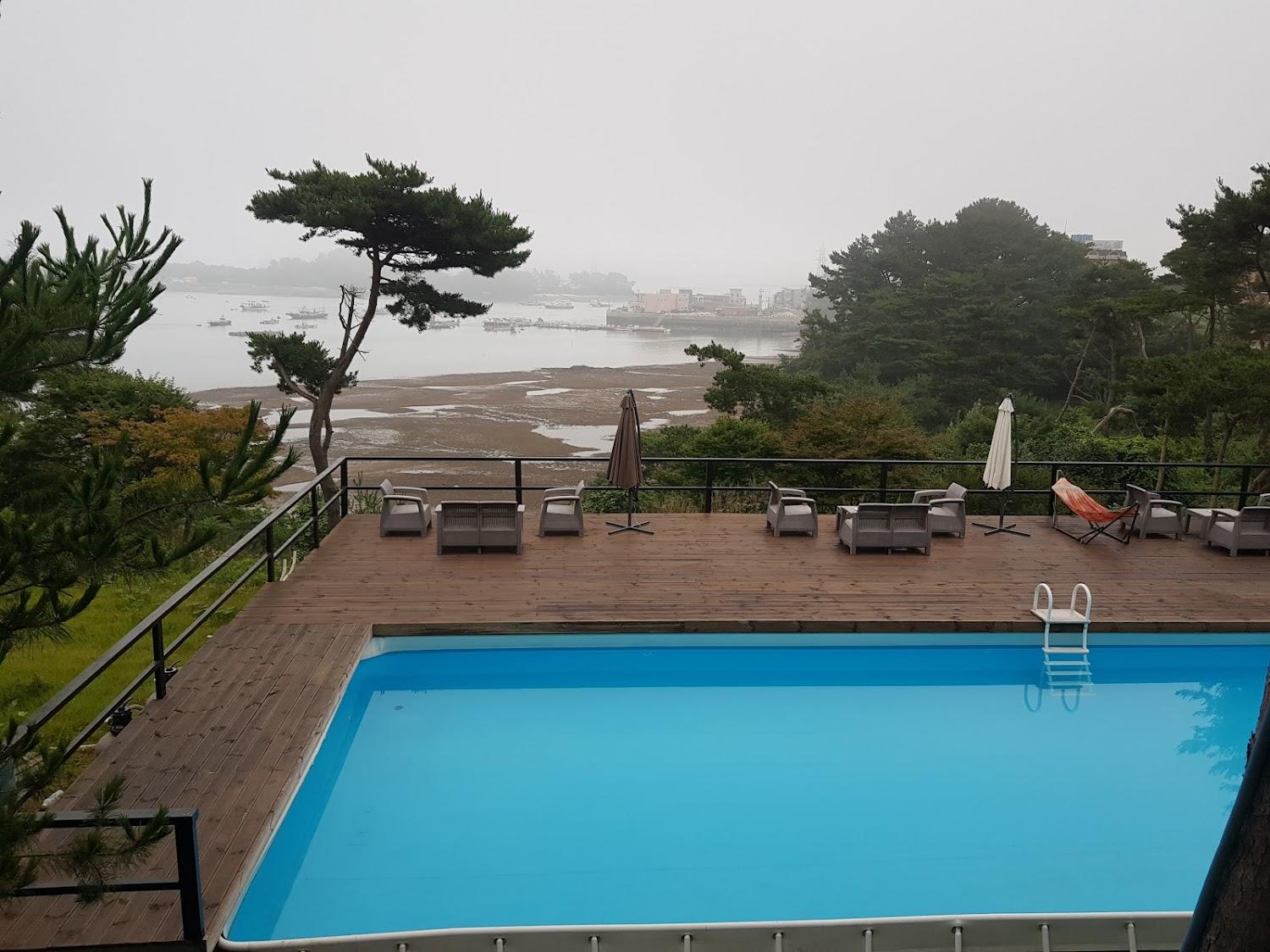 Cover Image for 바다와솔숲펜션