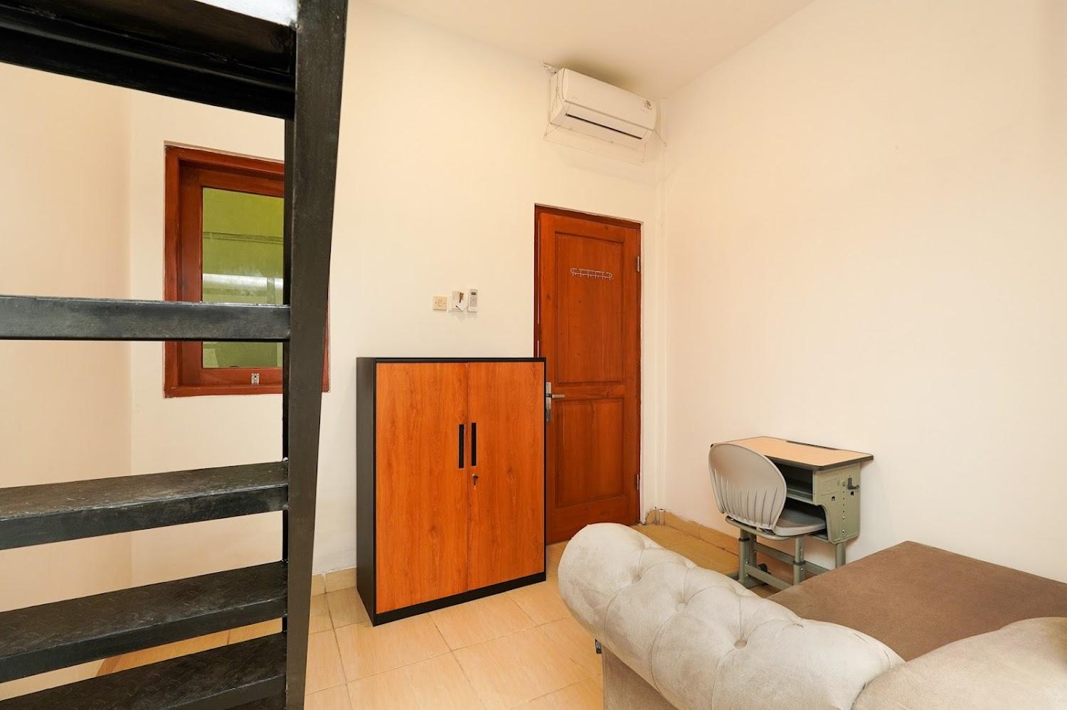 Cover Image for d'Mezzanine Yogyakarta - Guest House