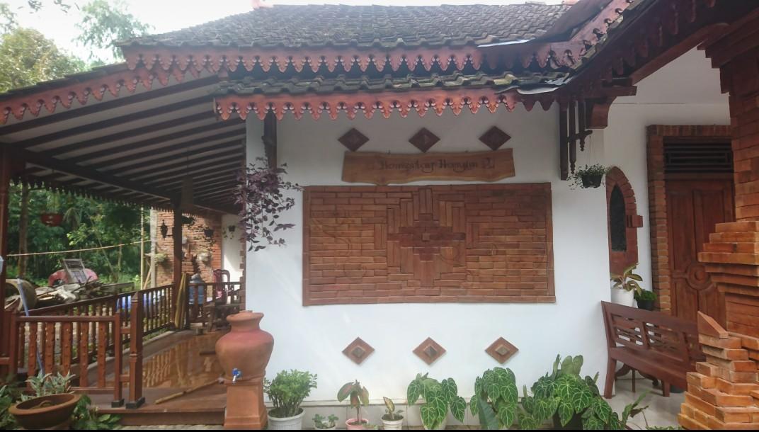 Cover Image for Homestay Hasyim