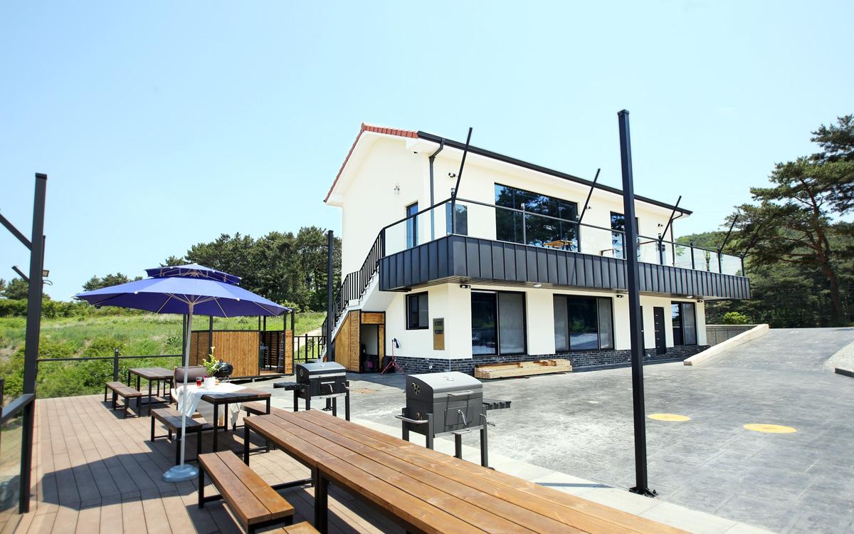 Cover Image for 웅도하우스