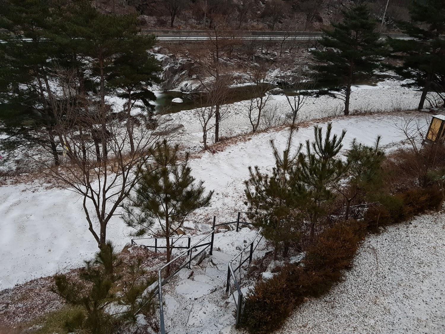 Cover Image for 연인산온천리조트