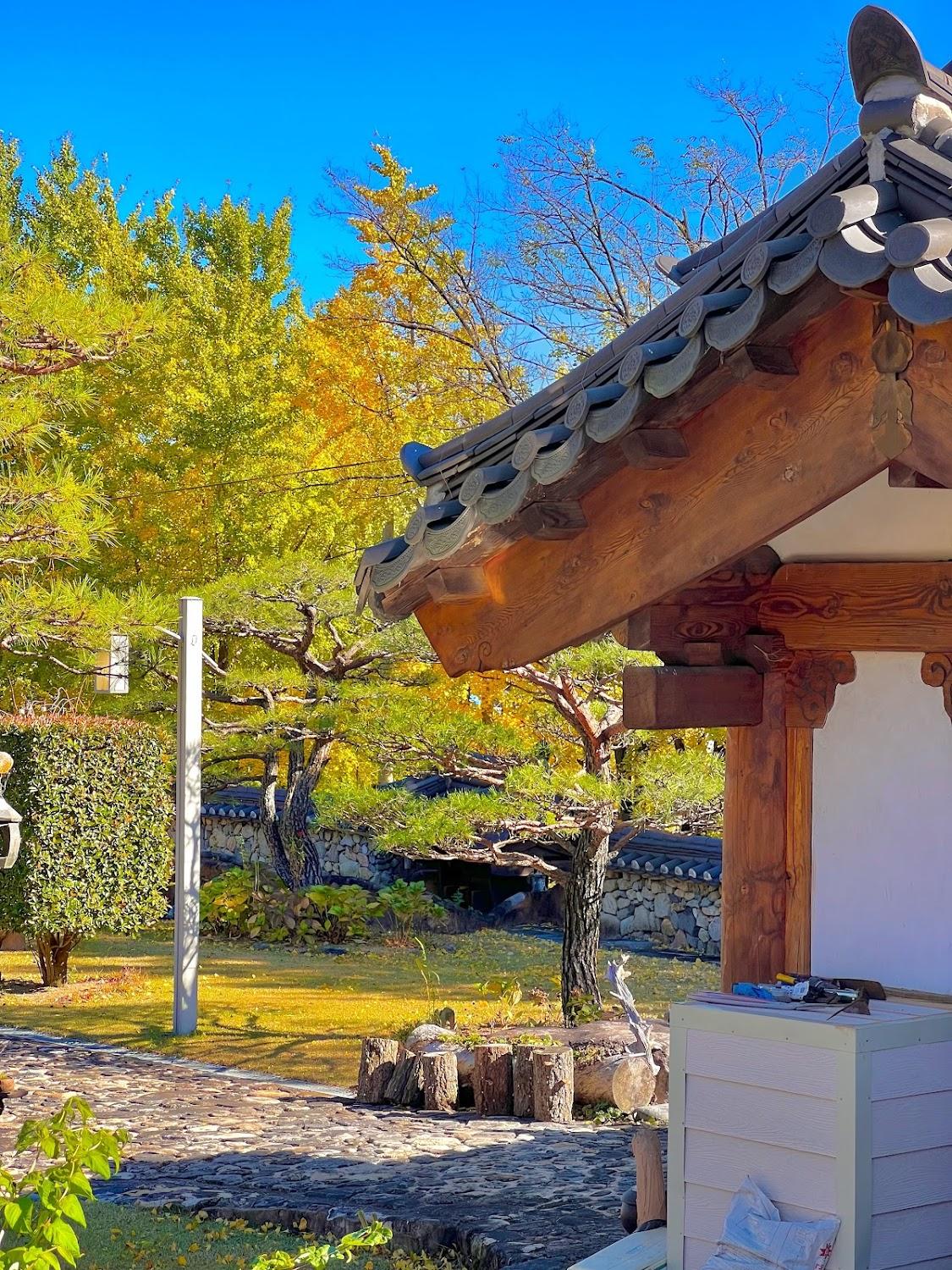 Cover Image for Dadam Hanok