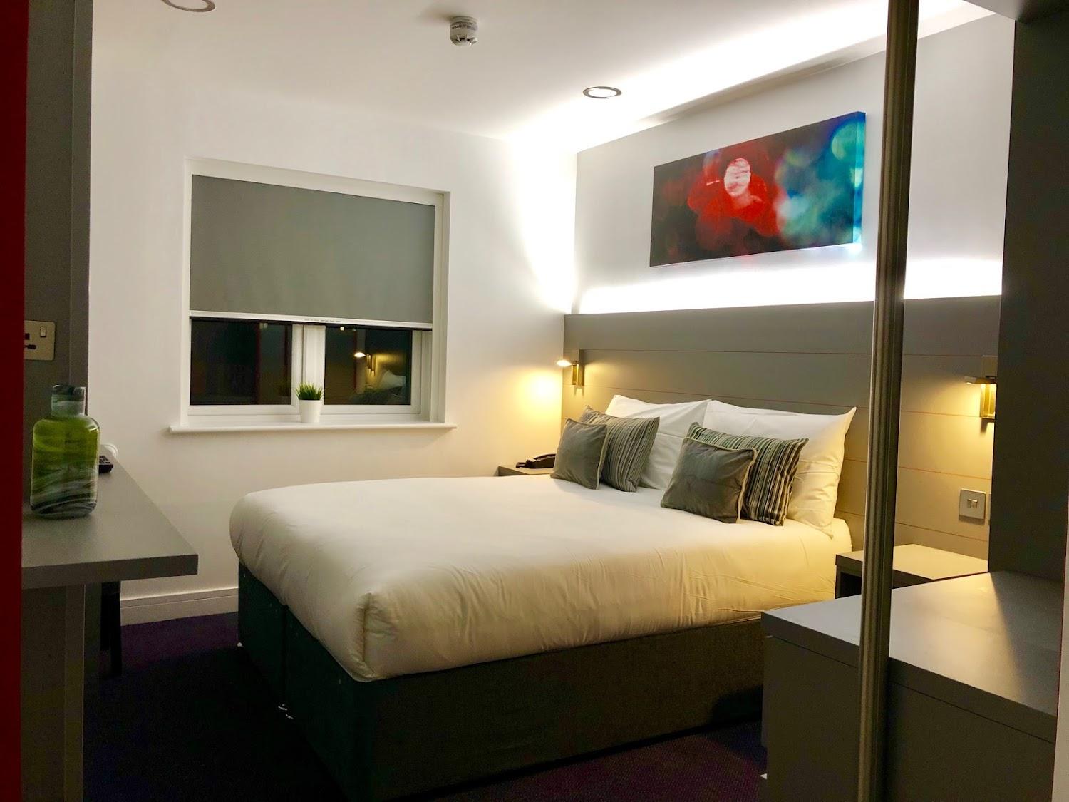 Cover Image for Ilford Hotel Goodmayes