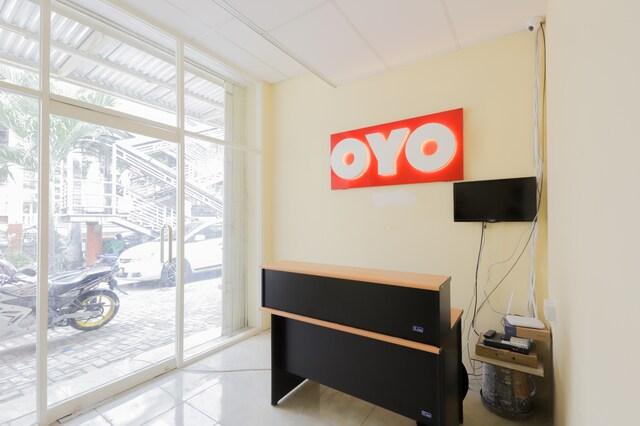 Cover Image for OYO 779 Mn One Residence Syariah Near ITC Cempaka Mas