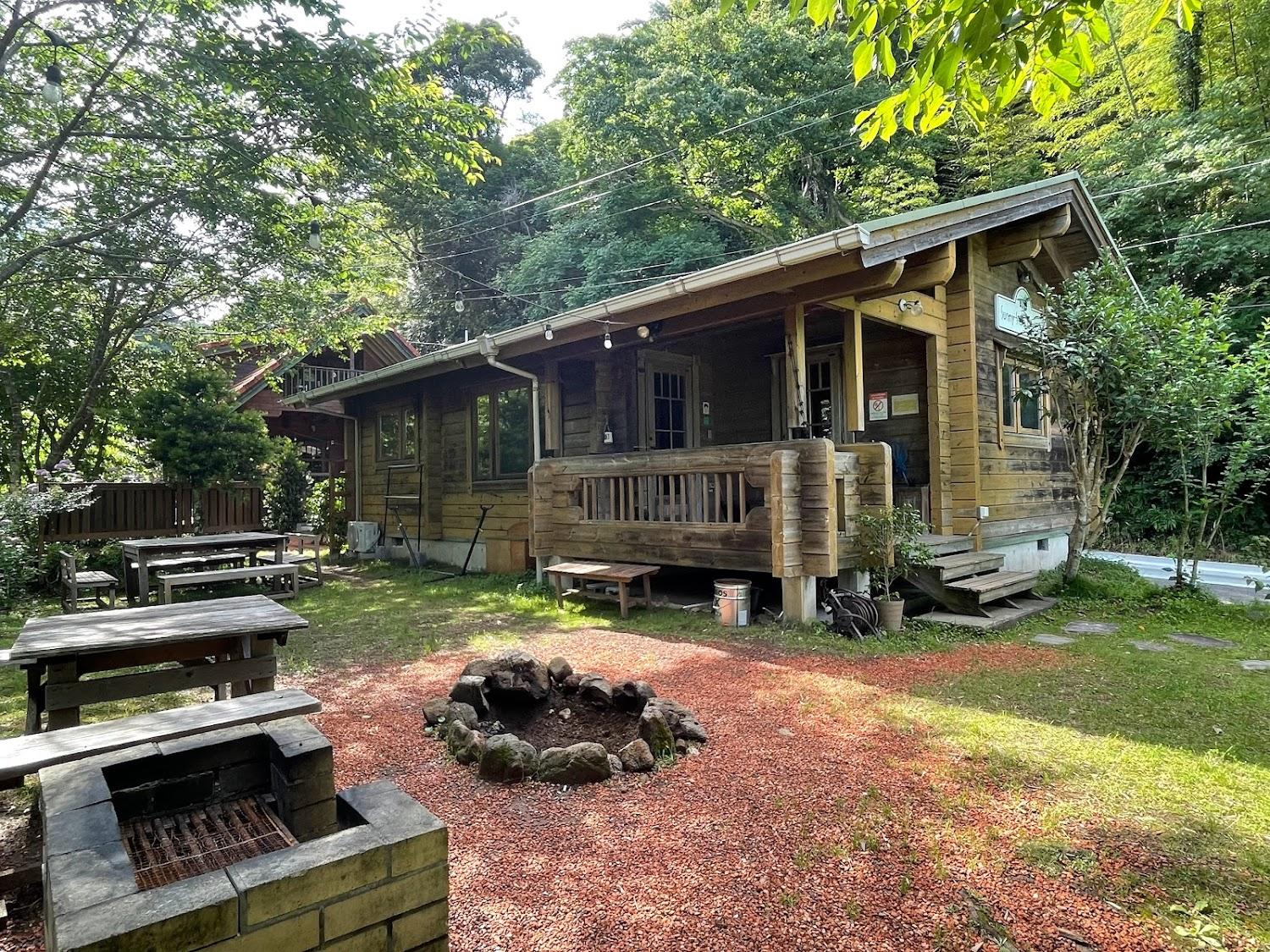 Cover Image for Sunny Side Cottage