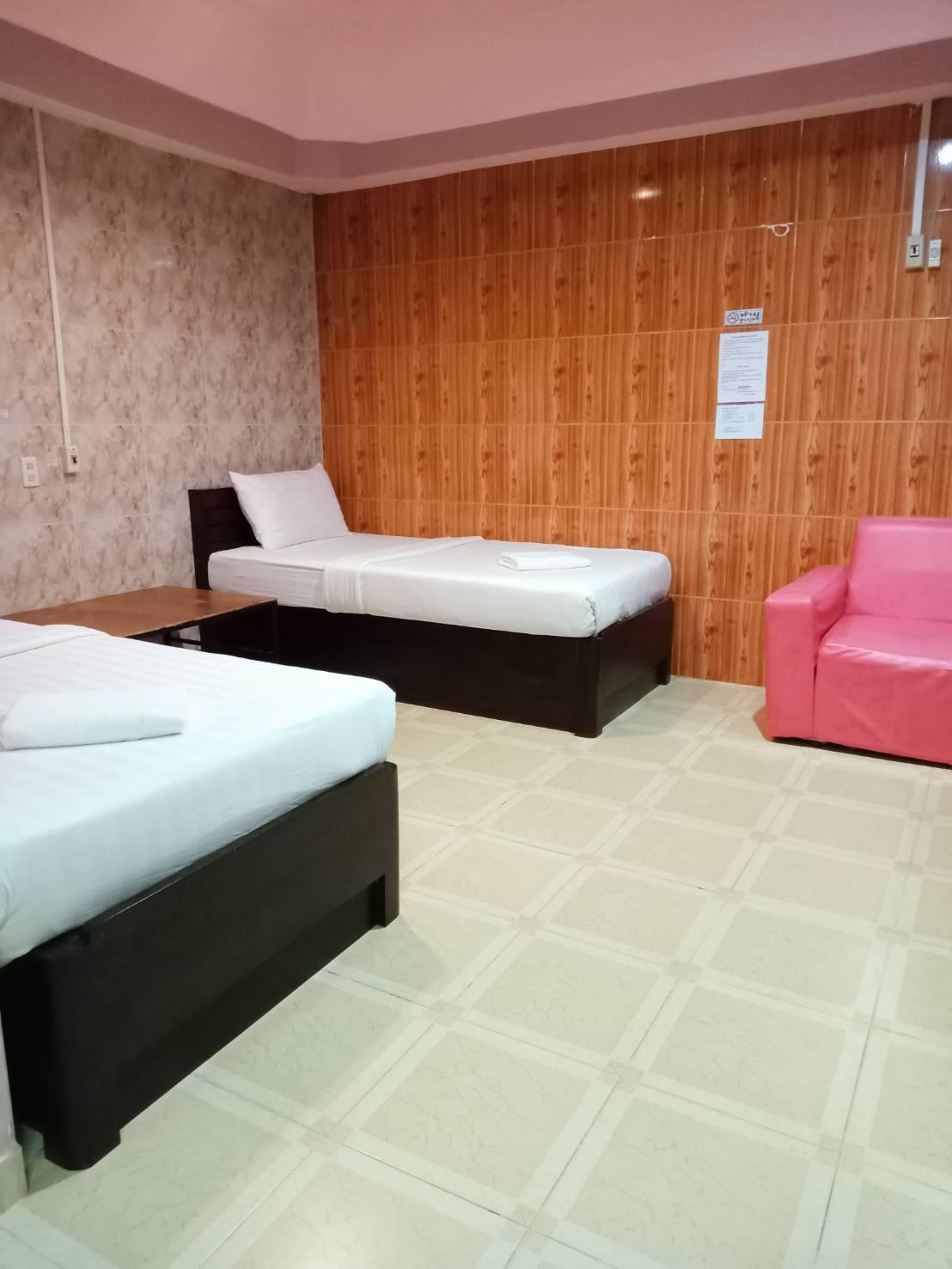 Cover Image for น้องใหม่ รีสอร์ท Nongmai Resort Ban Phue