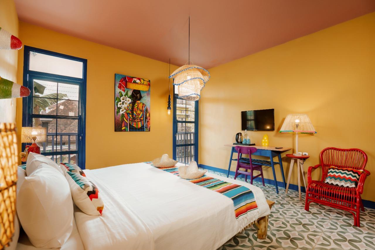 Cover Image for Por Aqui Stay & Dine