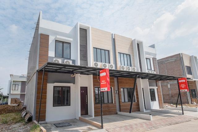 Cover Image for OYO Life 3248 Vision Residence Karawang