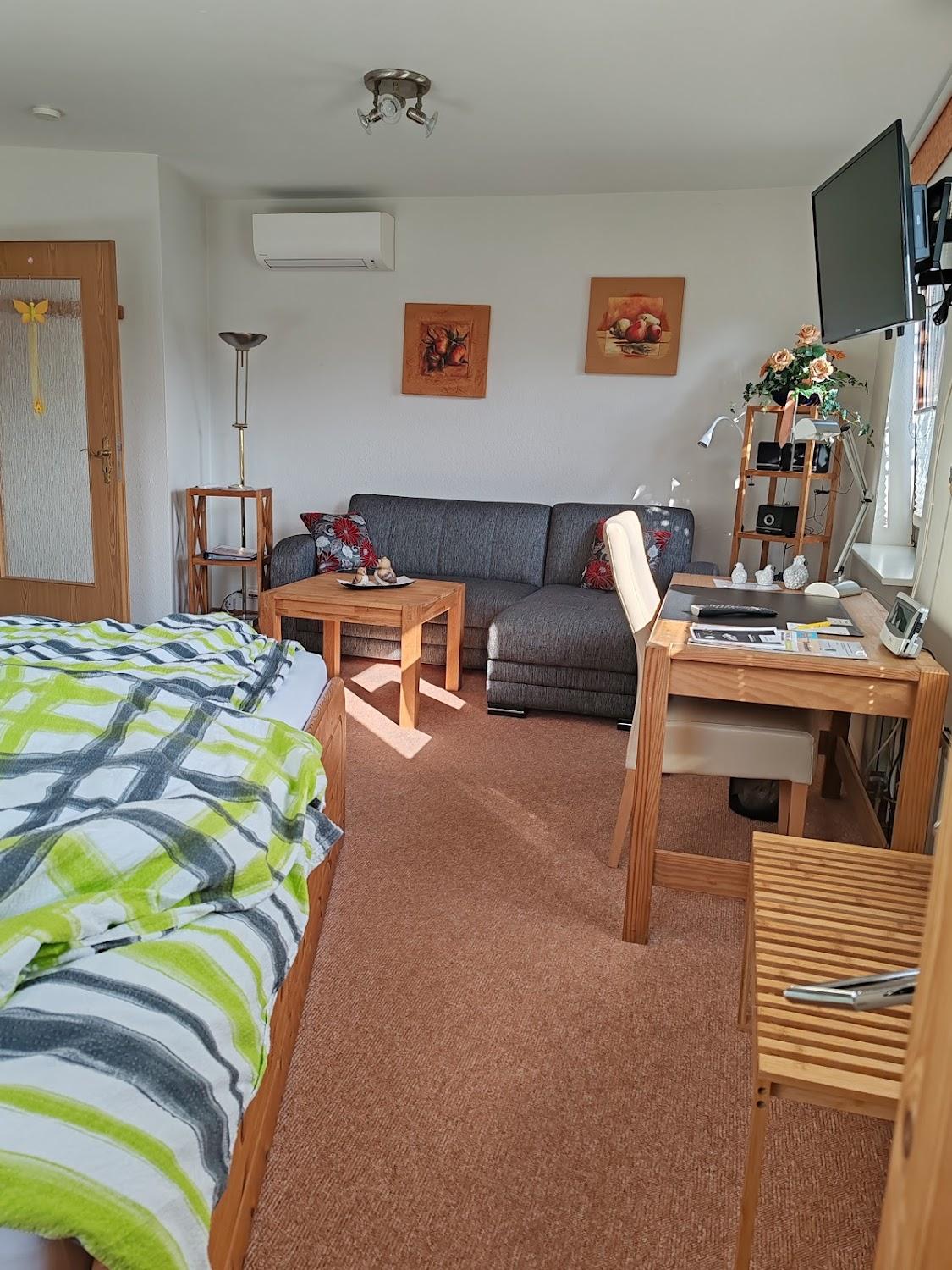 Cover Image for Gästezimmer am Weserradweg