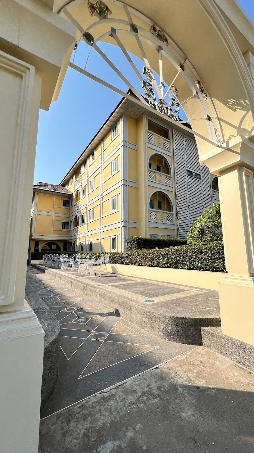 Cover Image for Daily hotel