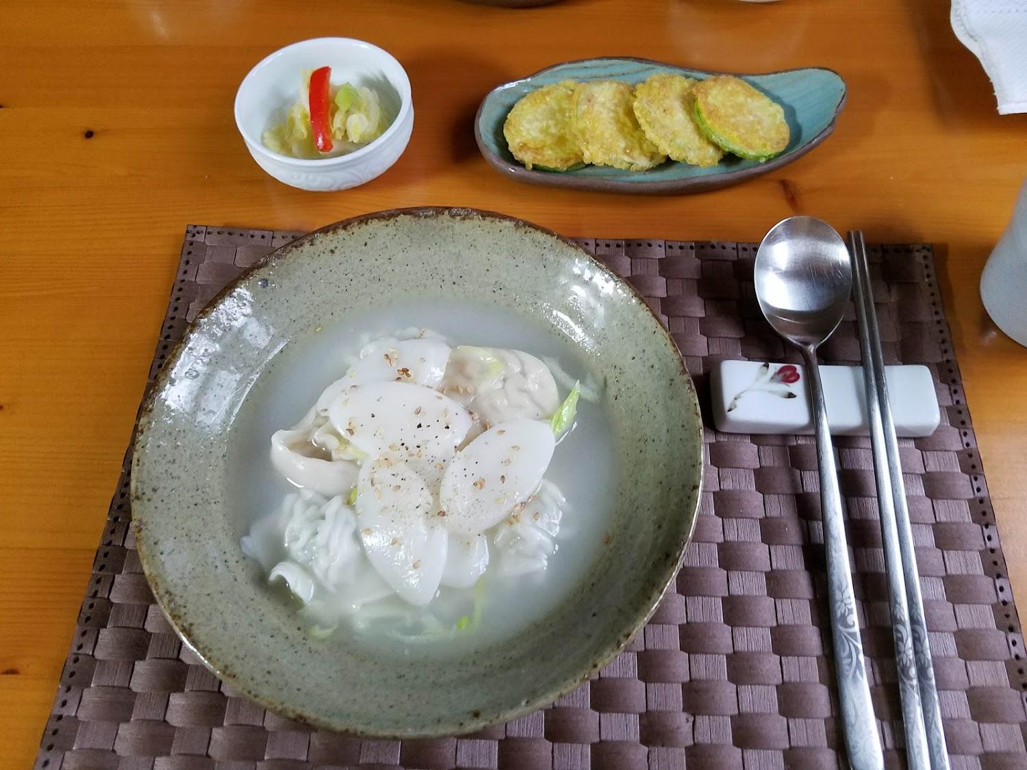 Cover Image for 참하우스