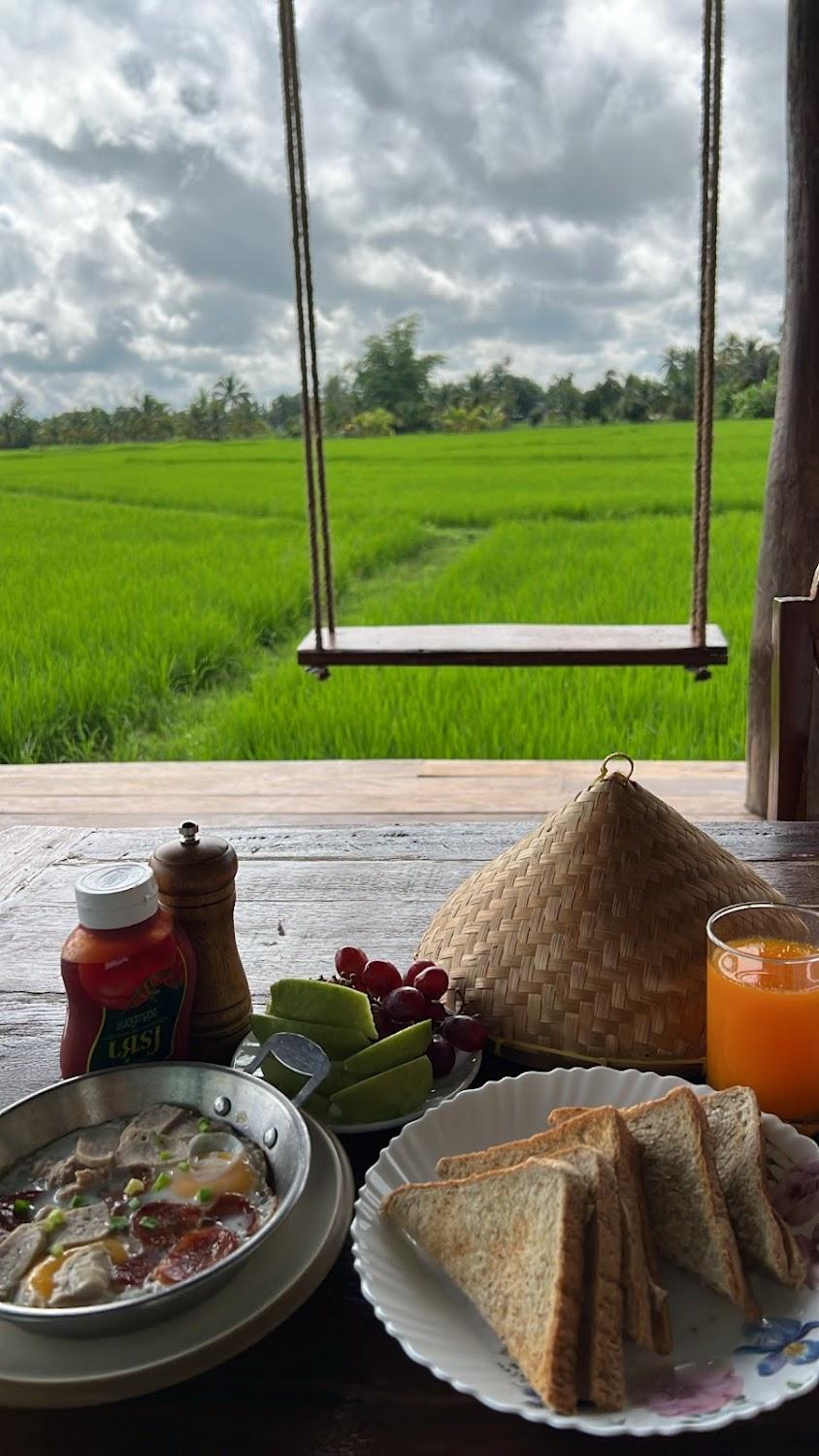 Cover Image for Baan view na (บ้านวิวนา) ต.ป่าไฝ่ อ.สันทราย