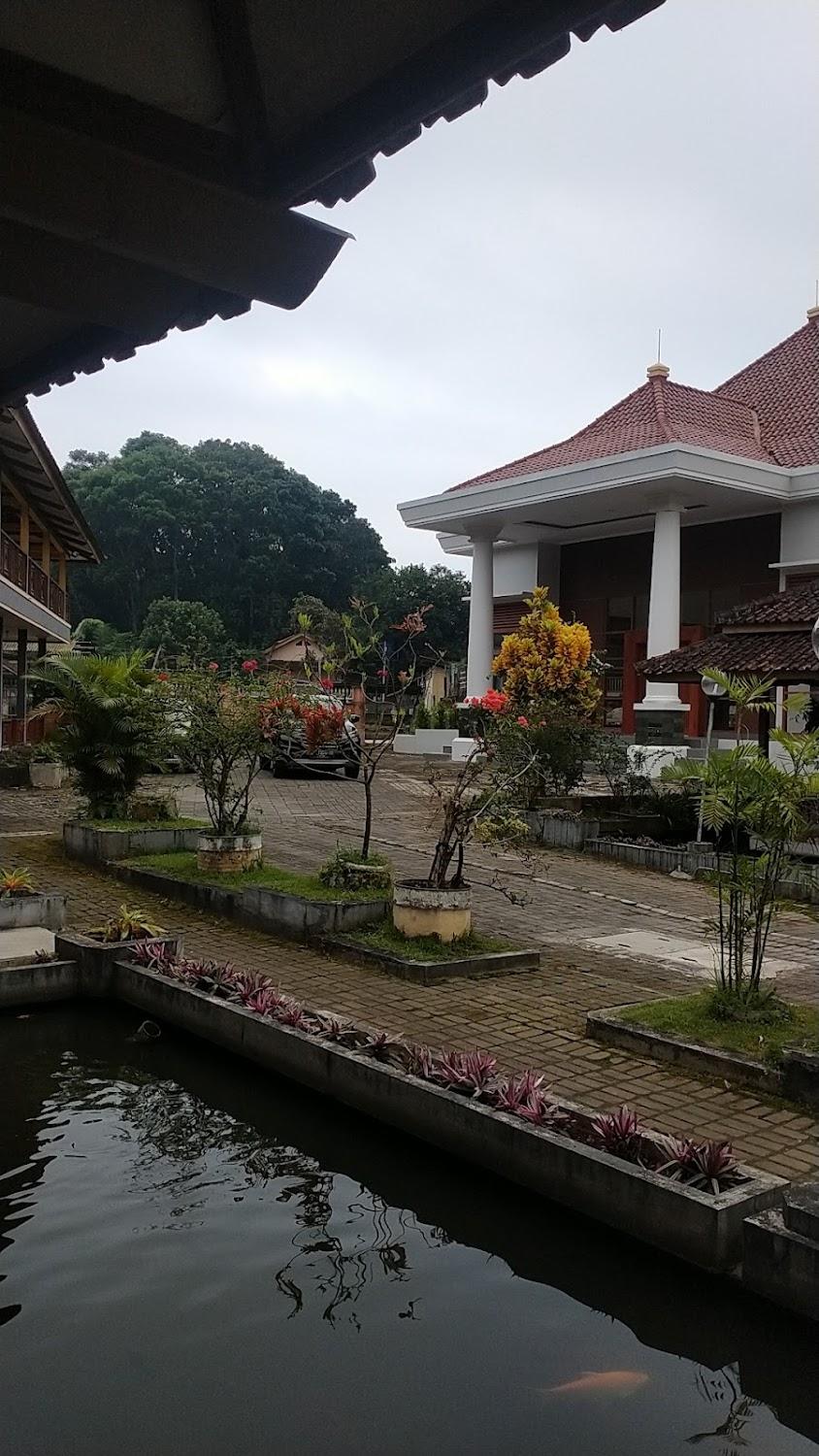 Cover Image for Dewi Asri Hotel