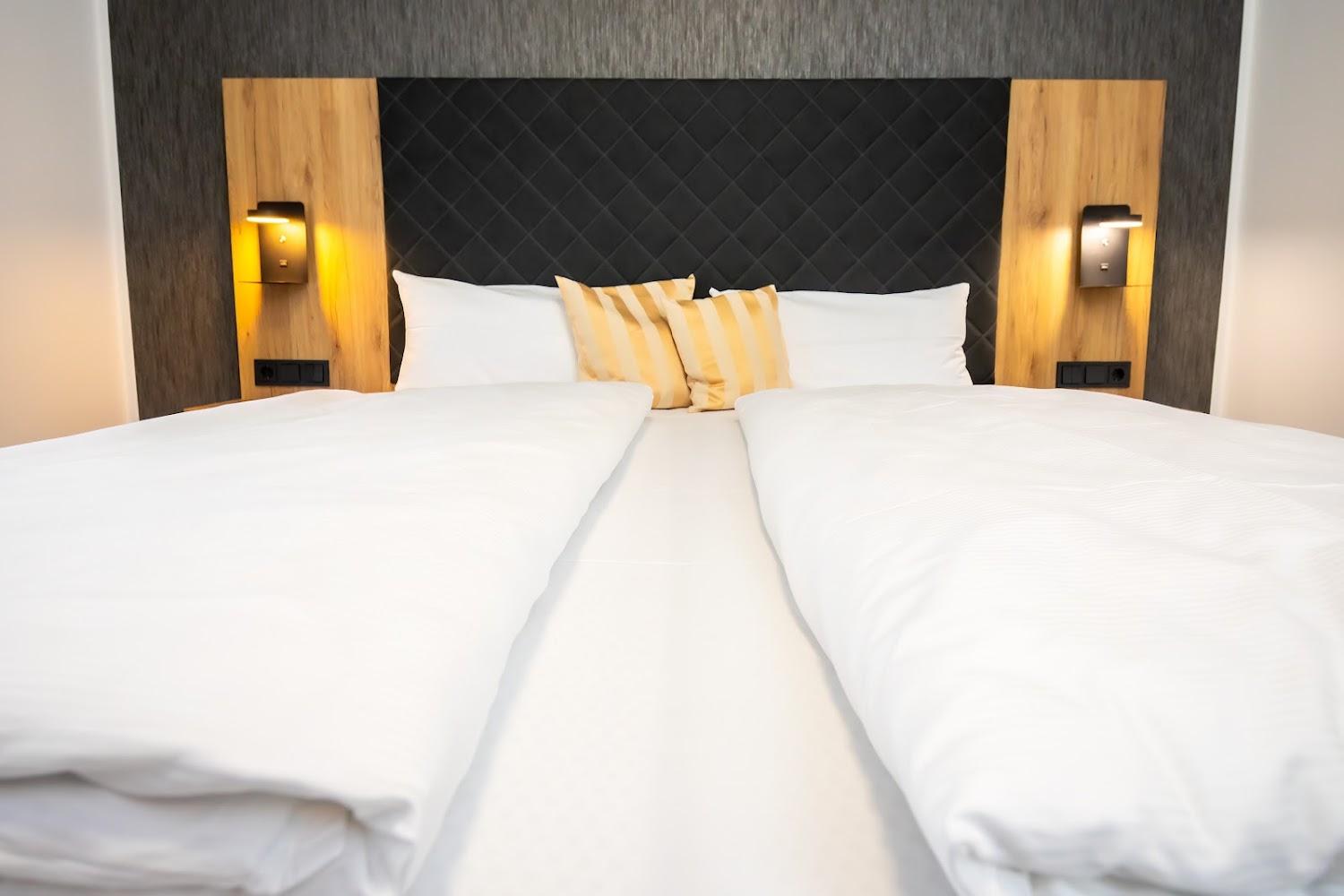 Cover Image for b-vier Hotel Bad Driburg