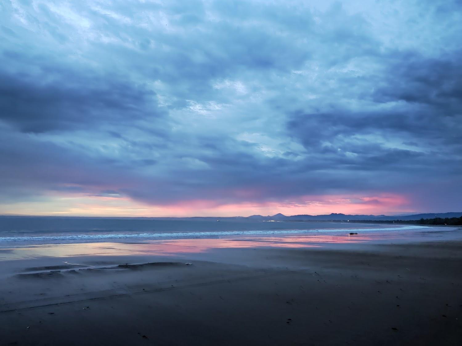 Cover Image for in out hotel pangandaran