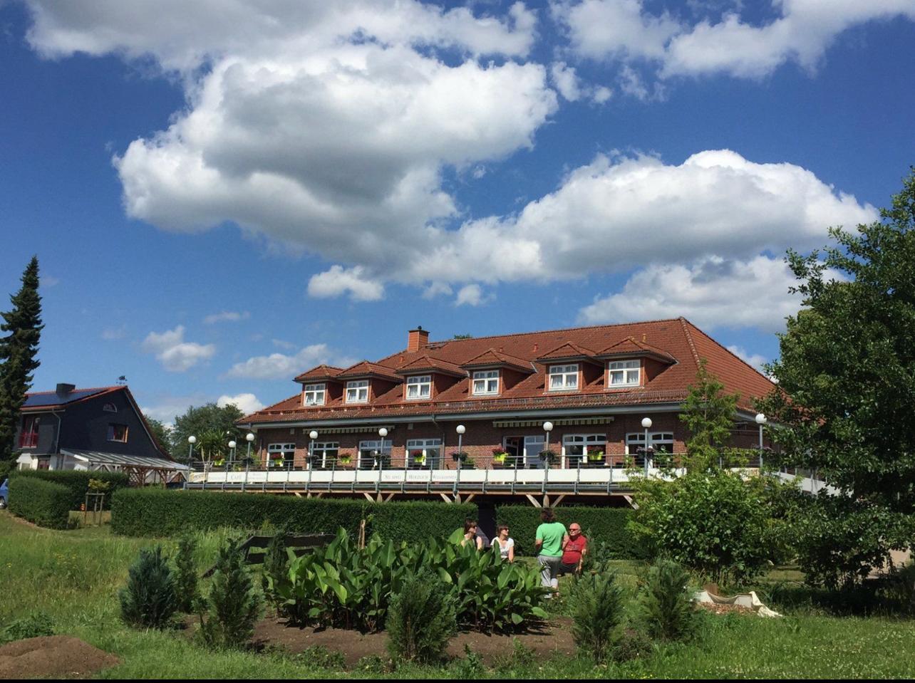 Cover Image for Hotel und Restaurant zum bunten Hirsch