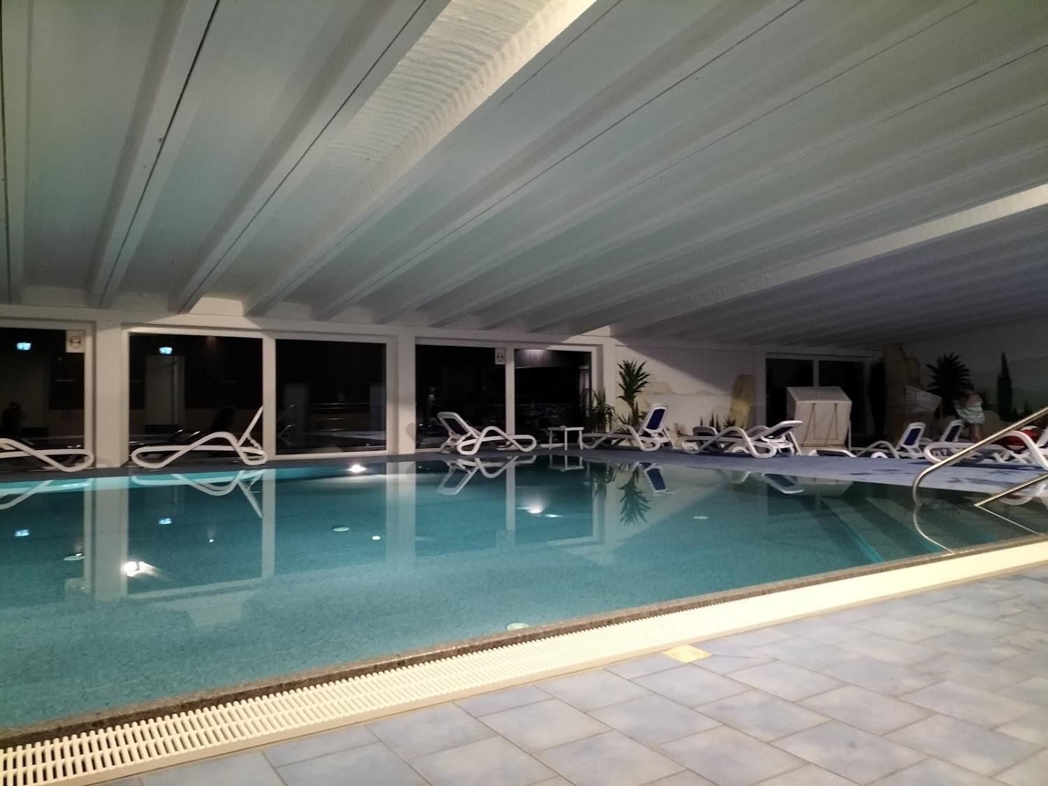 Cover Image for Landhotel Tannenhof GmbH & Co KG