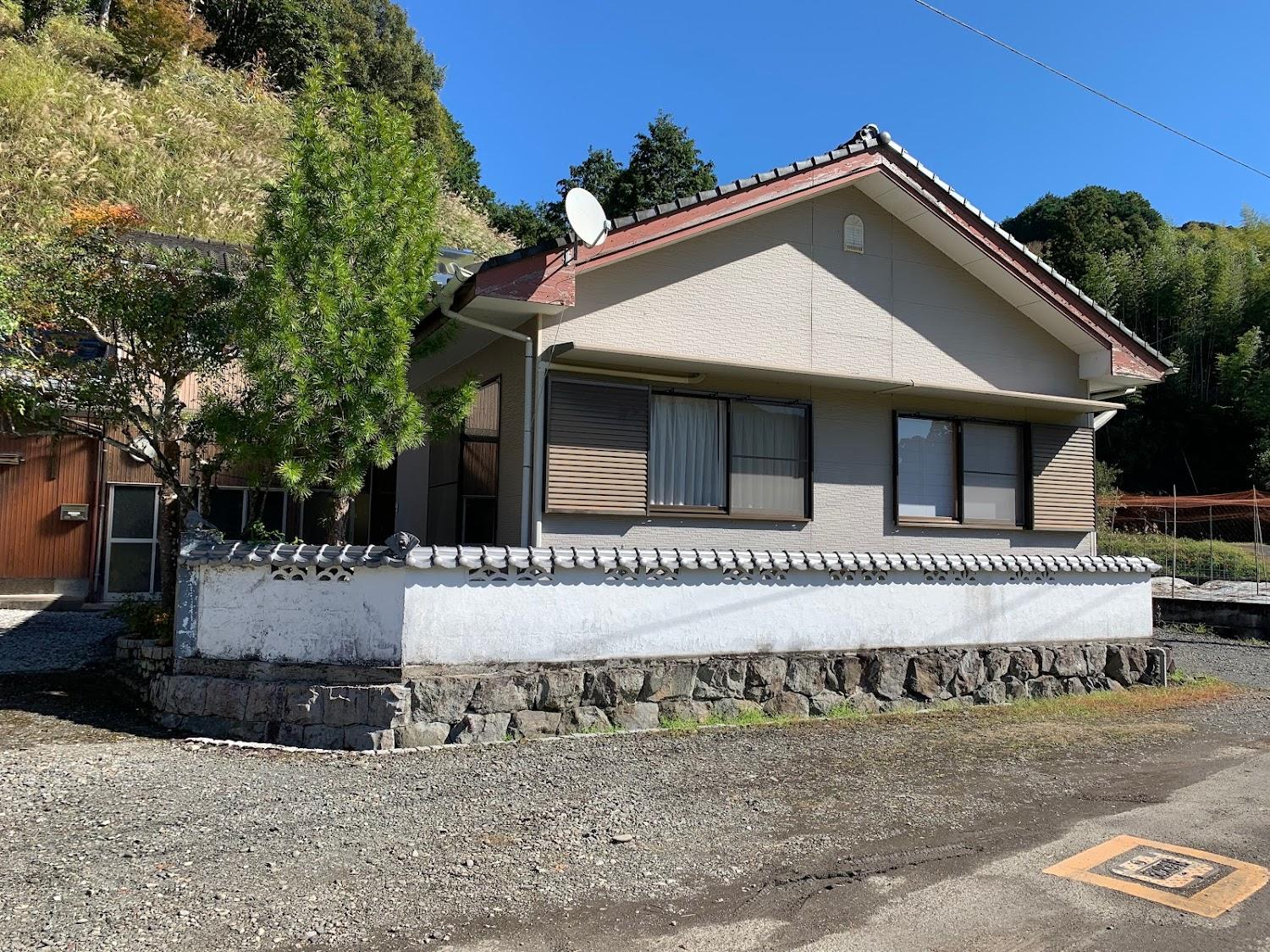 Cover Image for 民泊 かも川