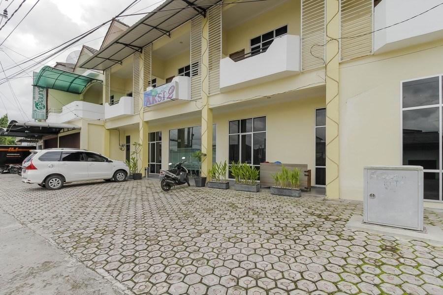 Cover Image for RedDoorz near Bangka Trade Center