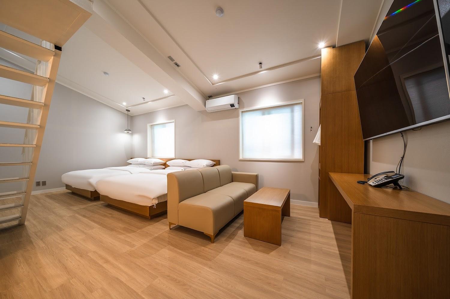Cover Image for 모노호텔(MONO HOTEL)