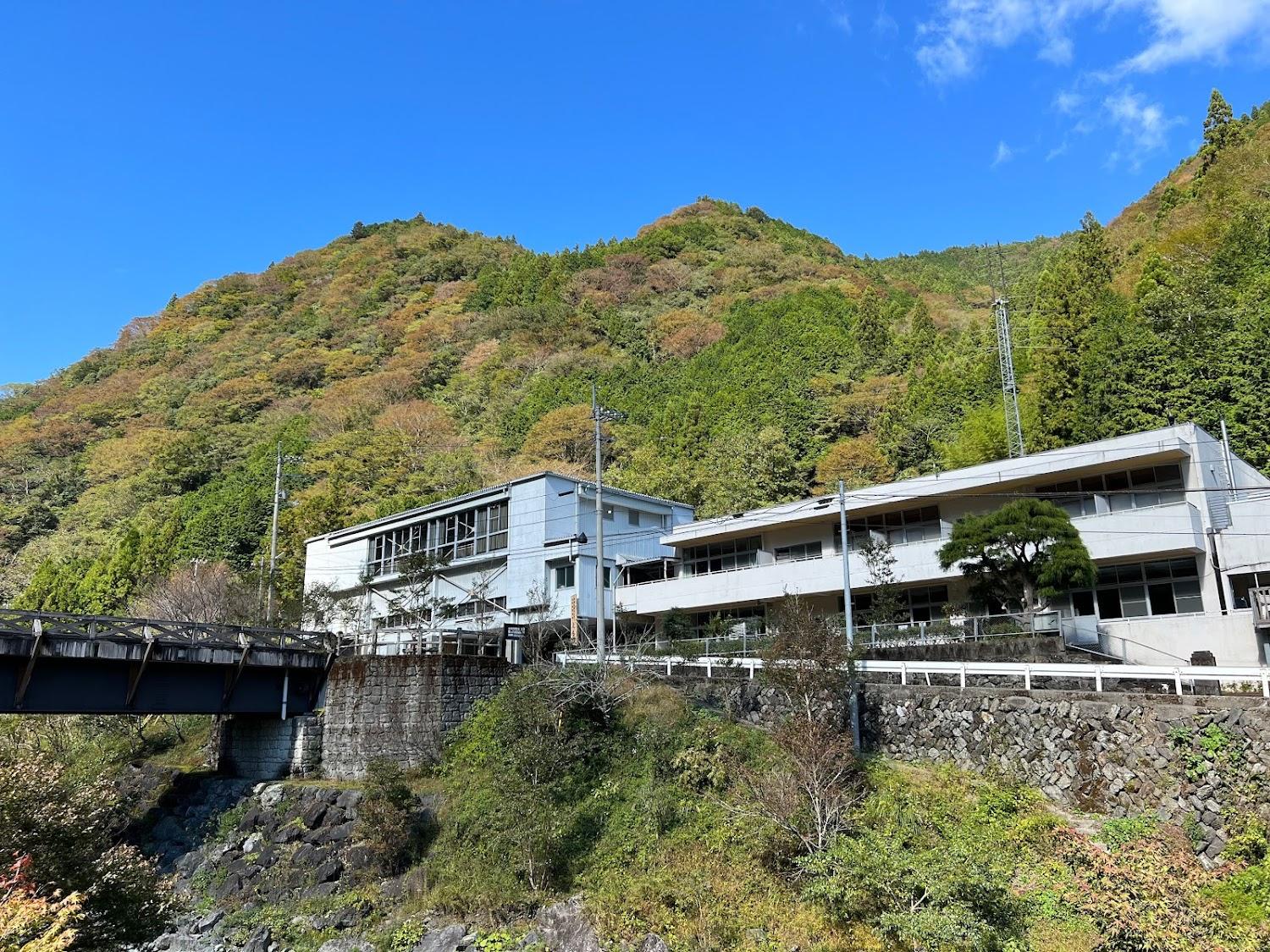 Cover Image for 集落活動センター 山村自然楽校しもなの郷