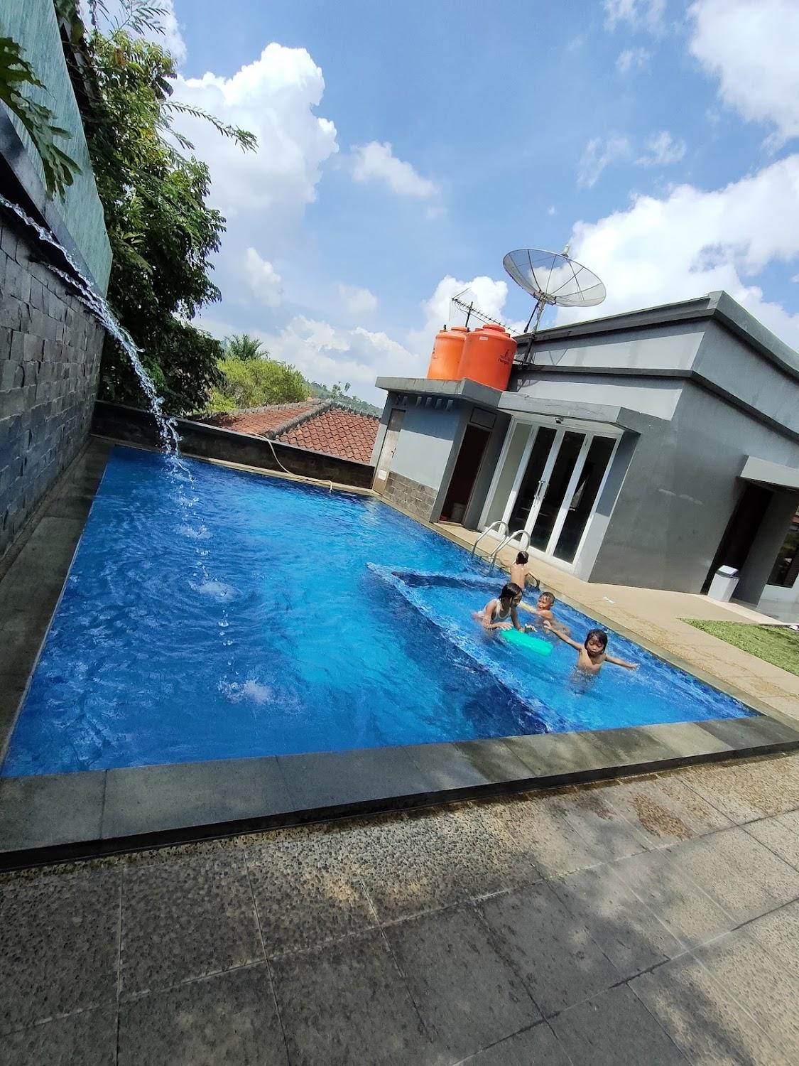 Cover Image for Villa Beverly Hills - Bukit Danau Puncak