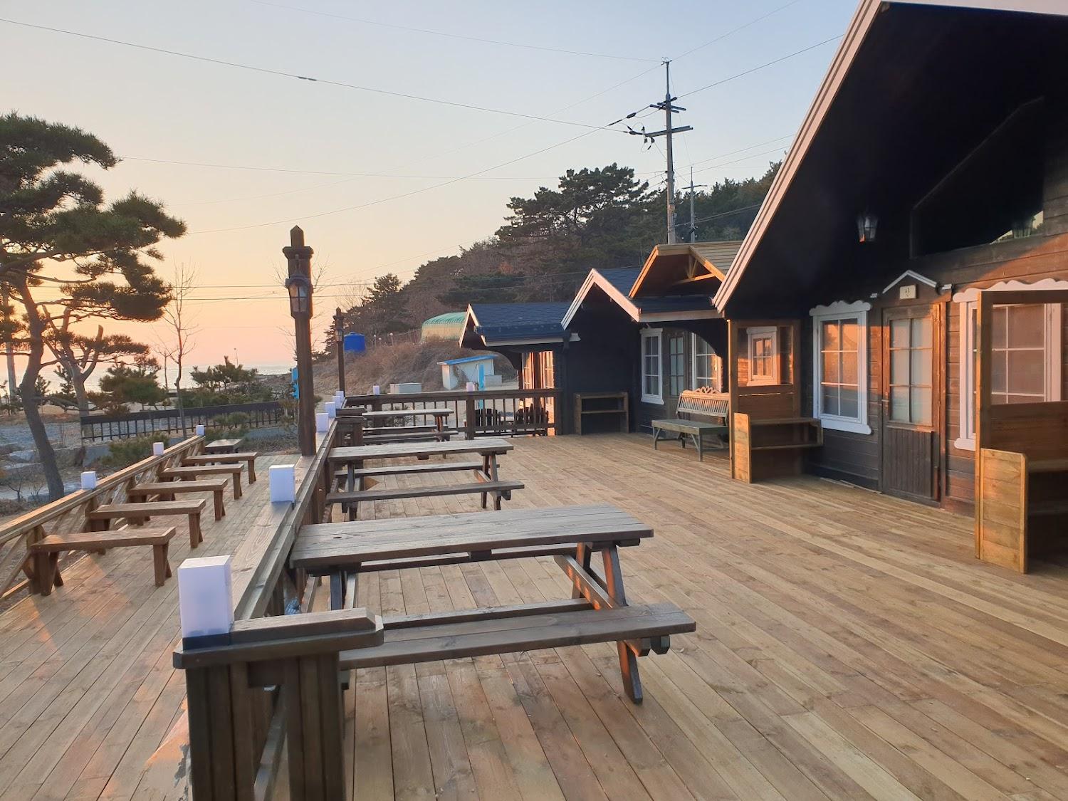 Cover Image for 백리포산과바다사이펜션