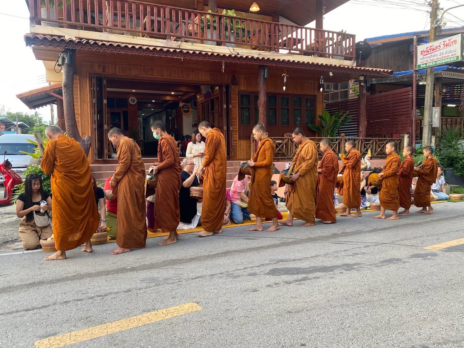 Cover Image for บ้านพักสุขนิรันดร์ริมโขงเชียงคาน