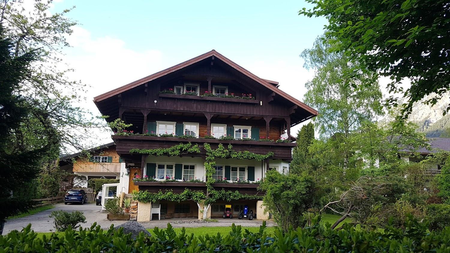Cover Image for Ferienwohnungen Lingg, Oberstdorf