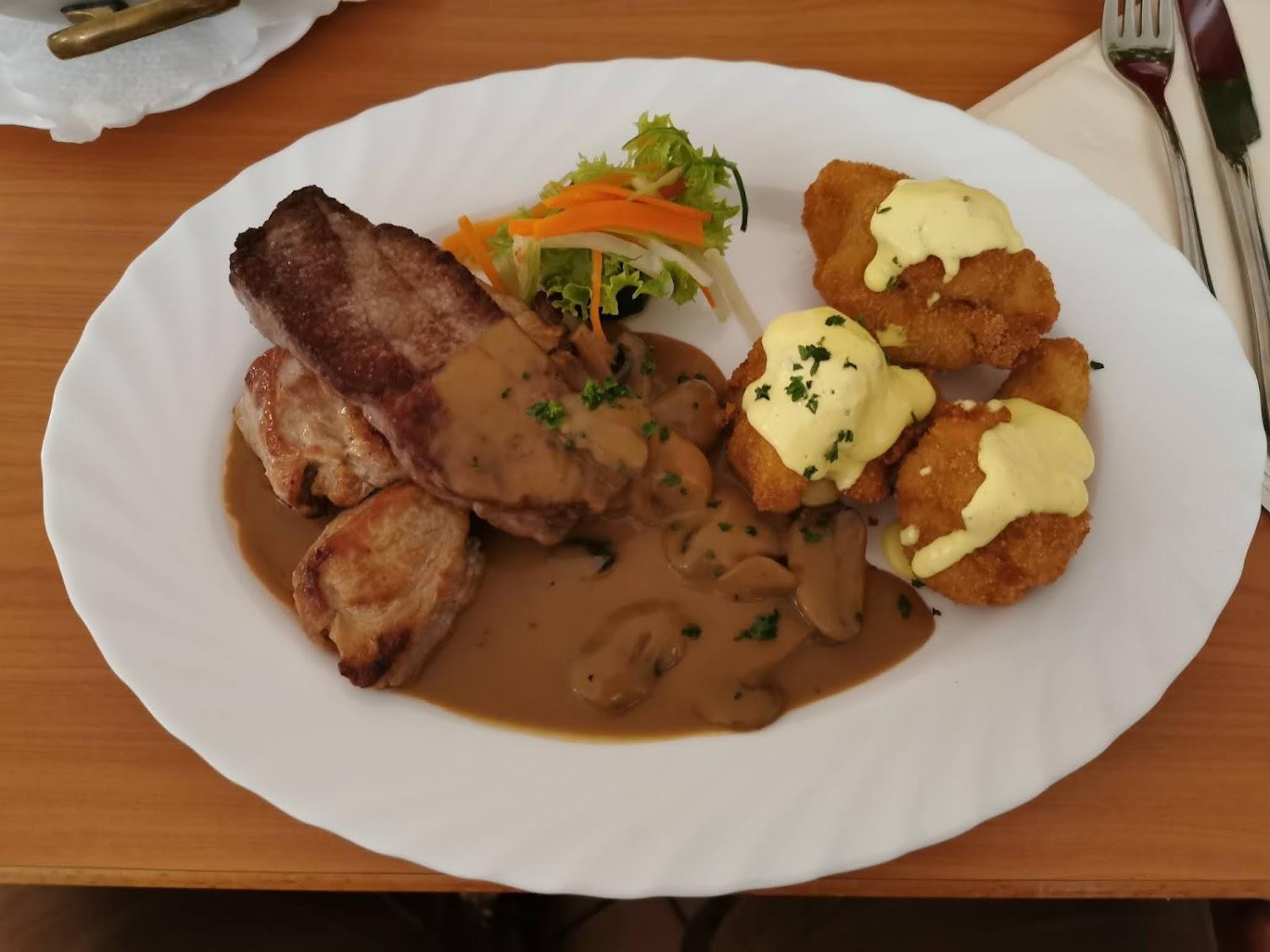 Cover Image for Hotel & Restaurant Alt-Holzhausen mit Kegelbahn