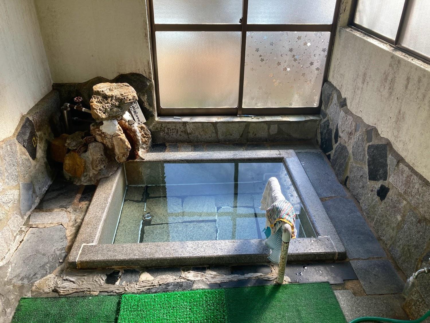 Cover Image for Fujiya Hotel