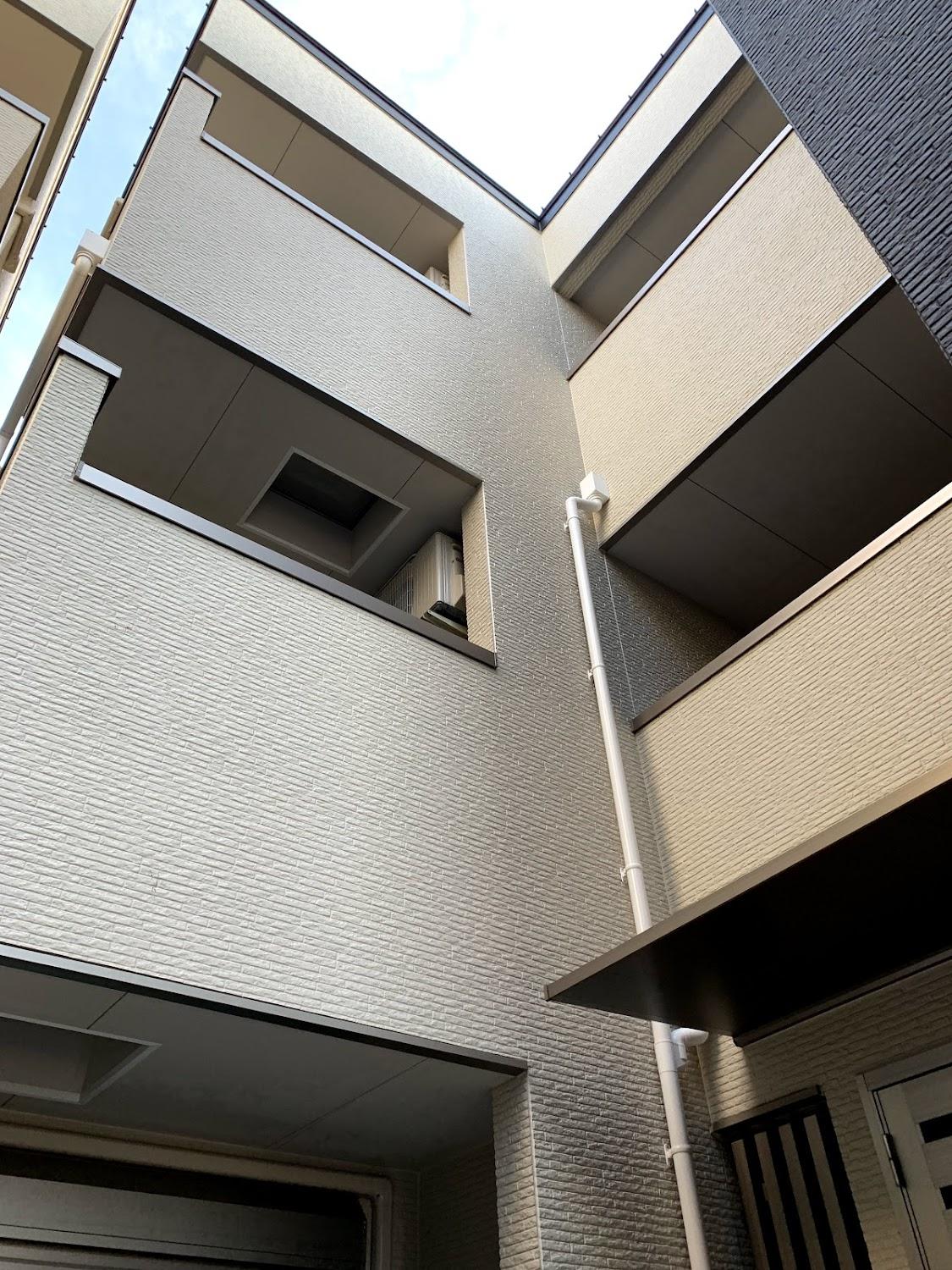 Cover Image for FDS BIJOU SUITES