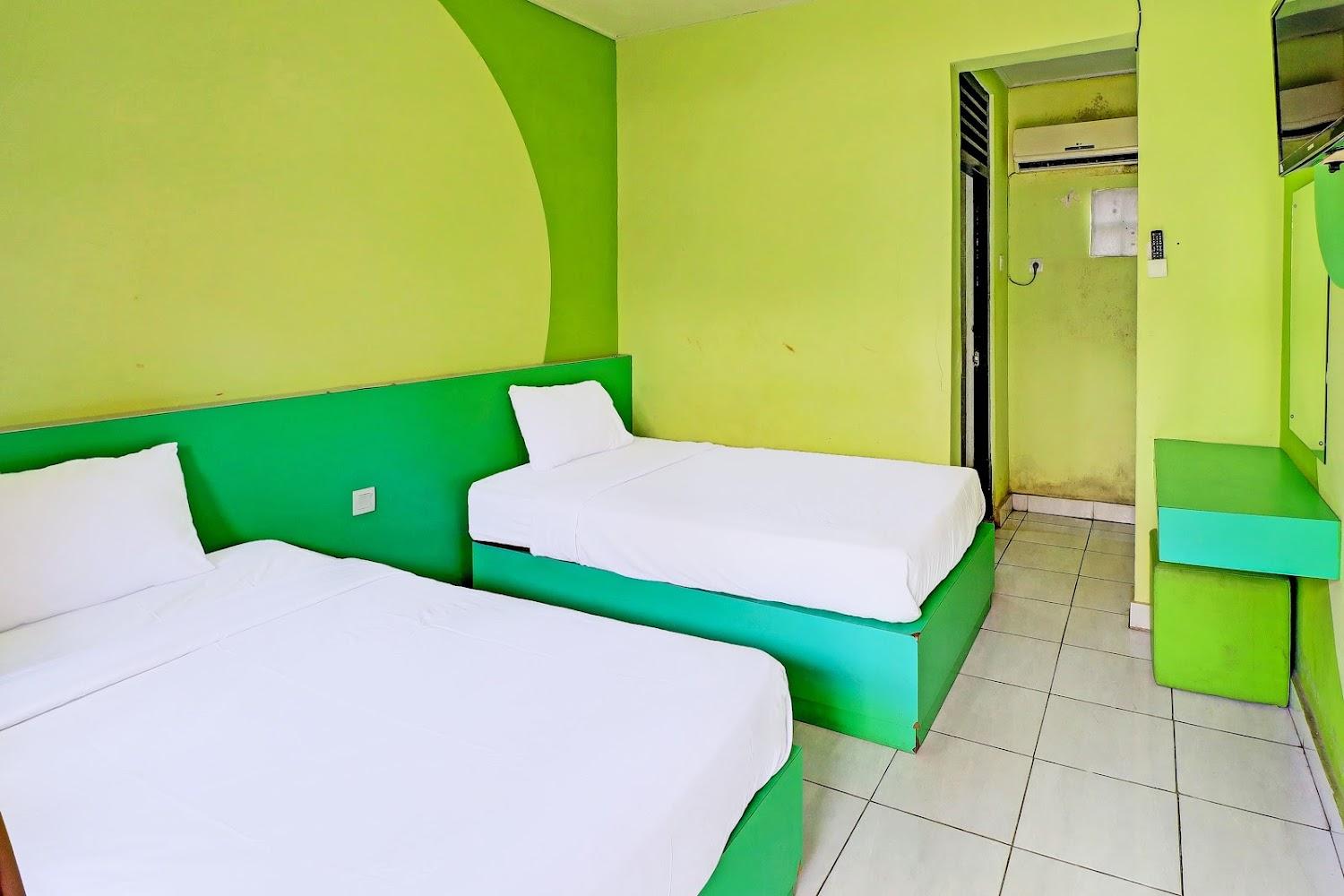 Cover Image for OYO 91870 Warna Kedaton