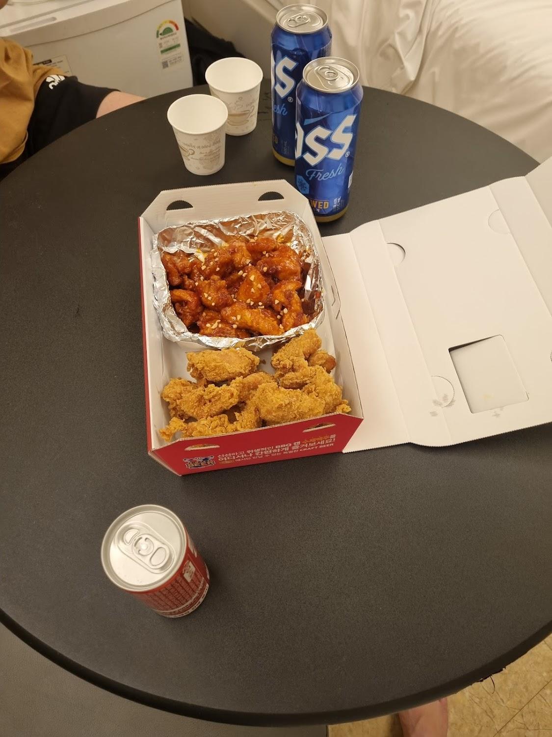 Cover Image for 아모르모텔