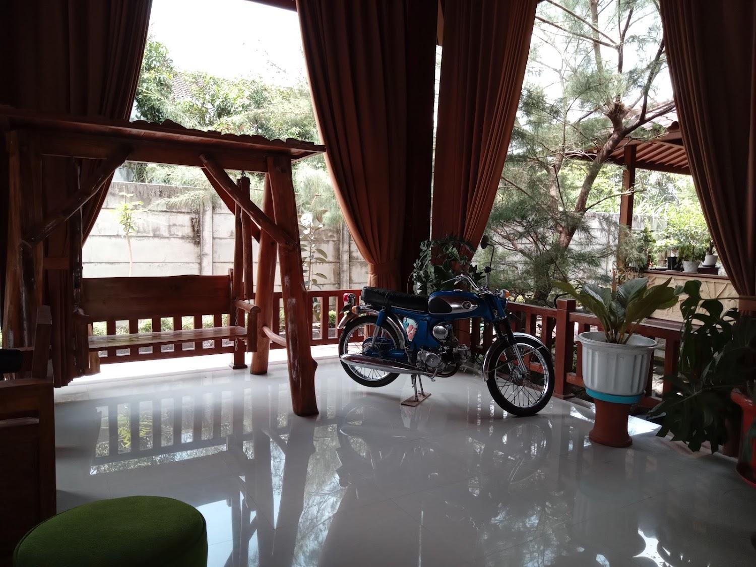 Cover Image for Homestay dan Angkringan Joglo Ibu