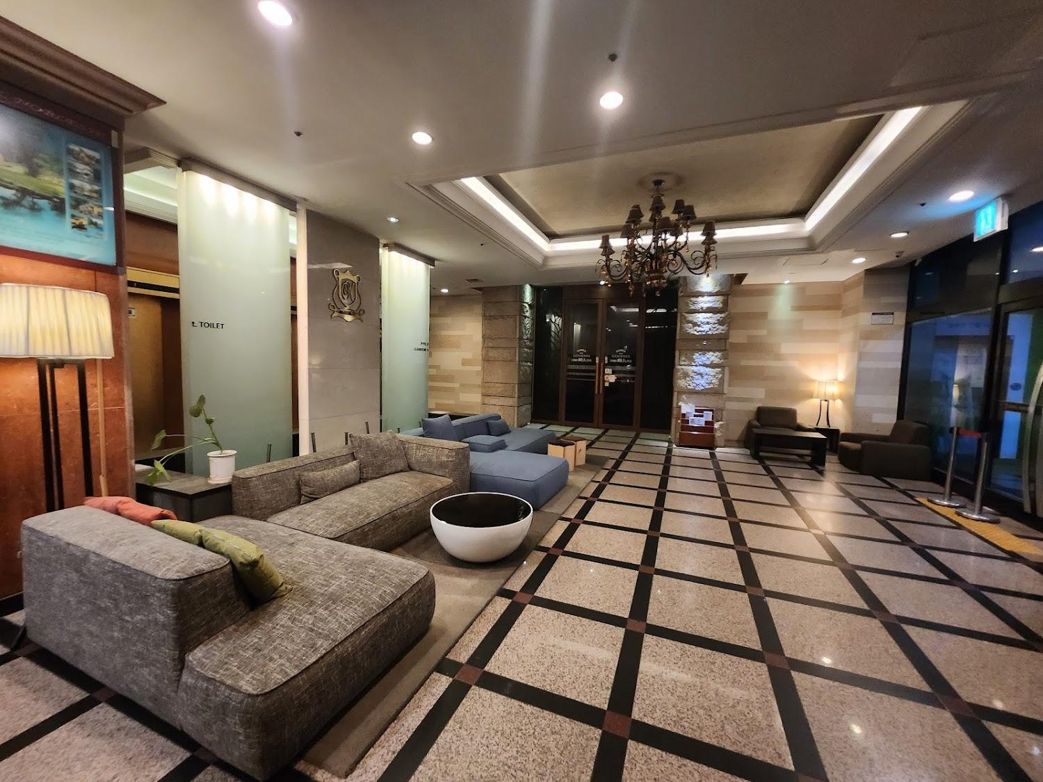 Cover Image for Hotel Noblesse