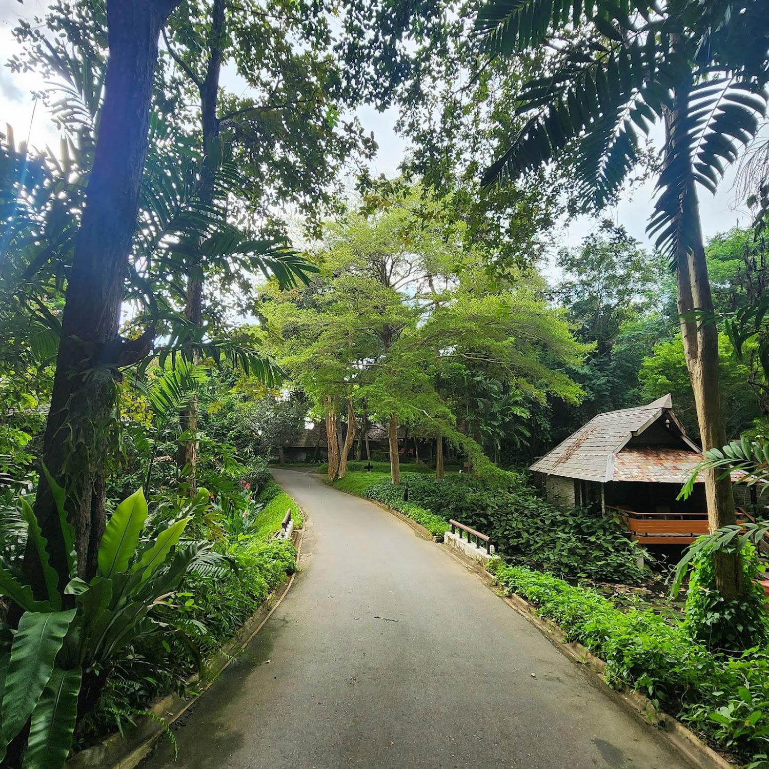 Cover Image for Sunset Park Resort & Spa