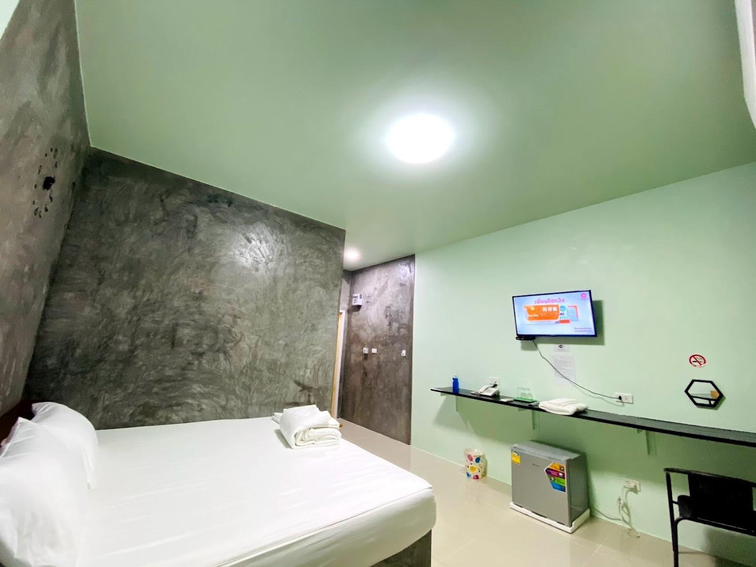 Cover Image for Warp Resort วาร์ป รีสอร์ท