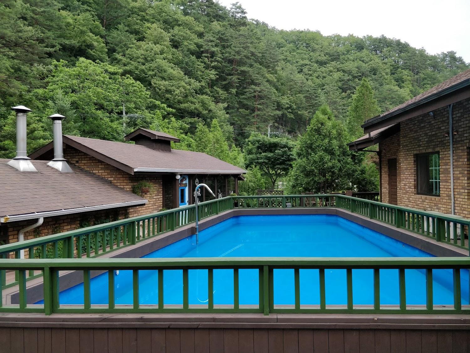 Cover Image for 비단향꽃무펜션