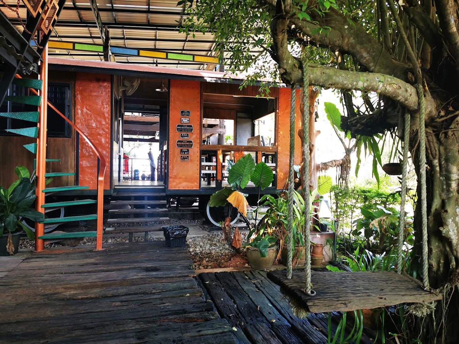Cover Image for รถไฟรีสอร์ท