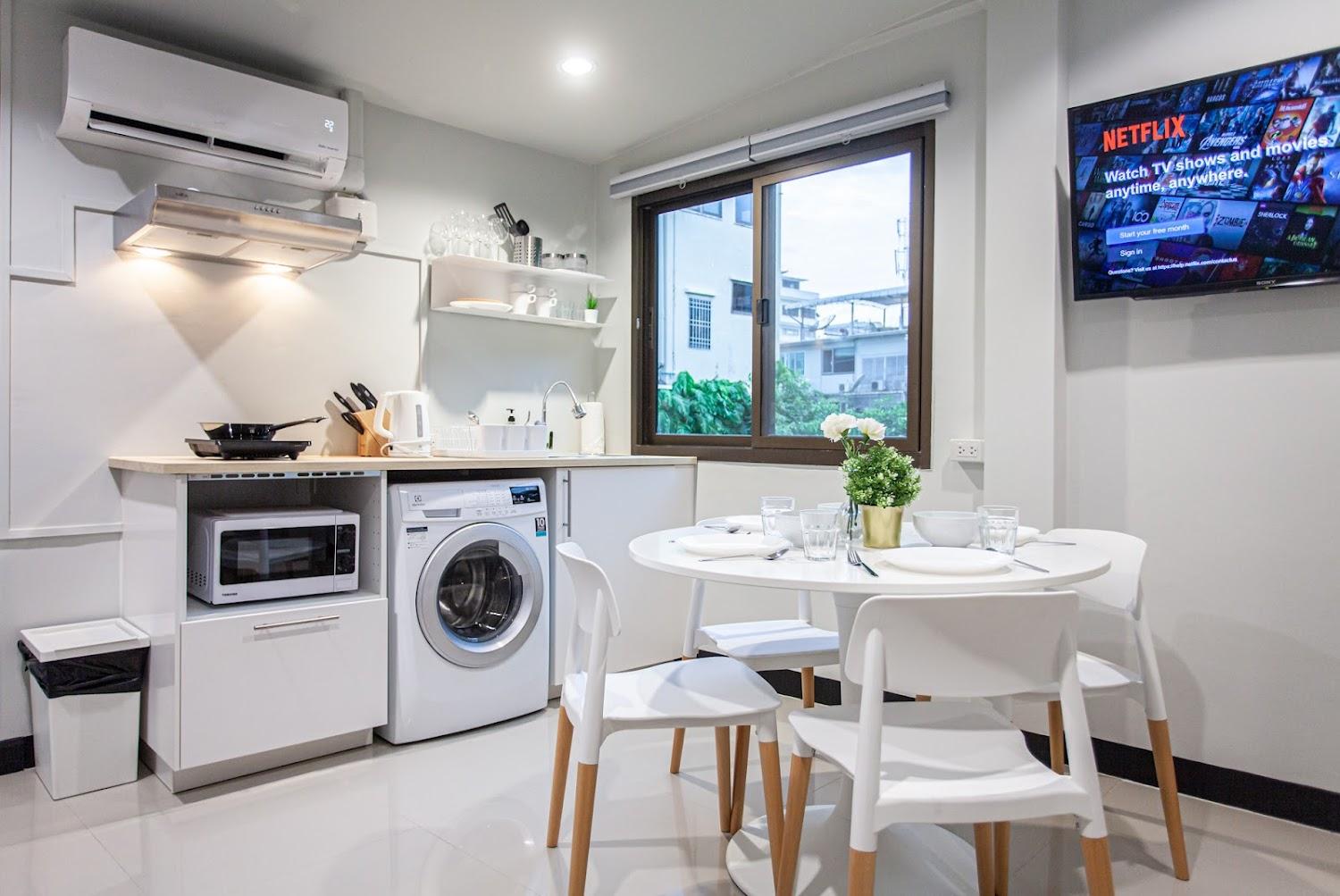 Cover Image for 124 Silom26