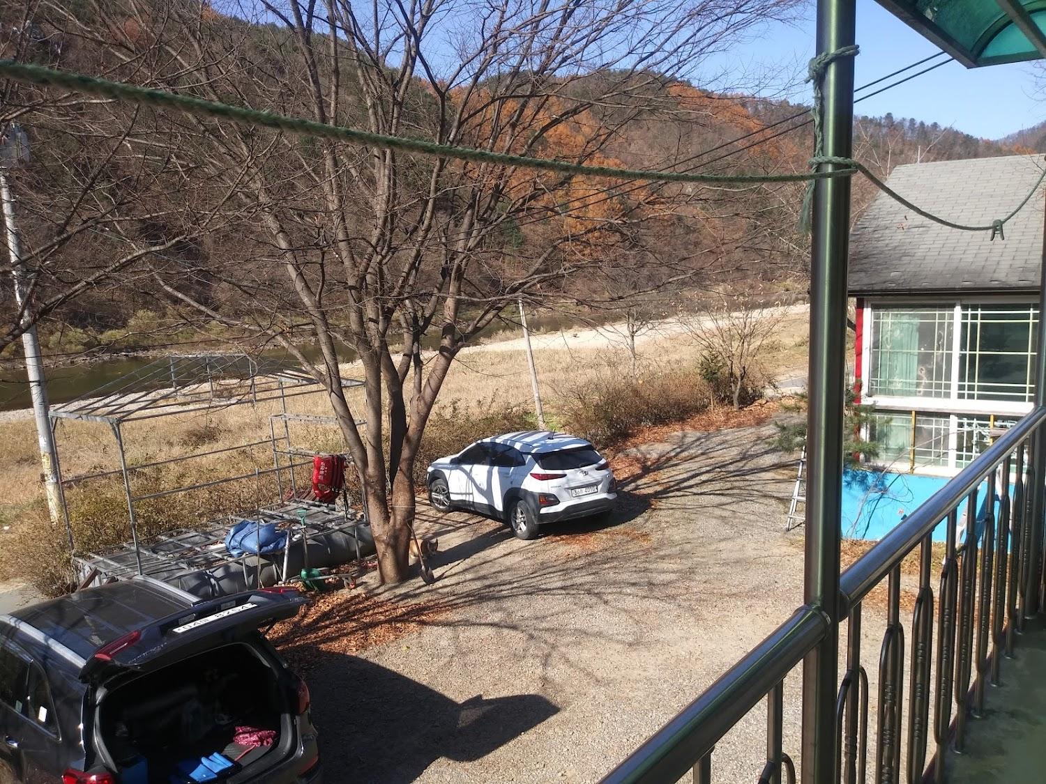 Cover Image for 강마을민박