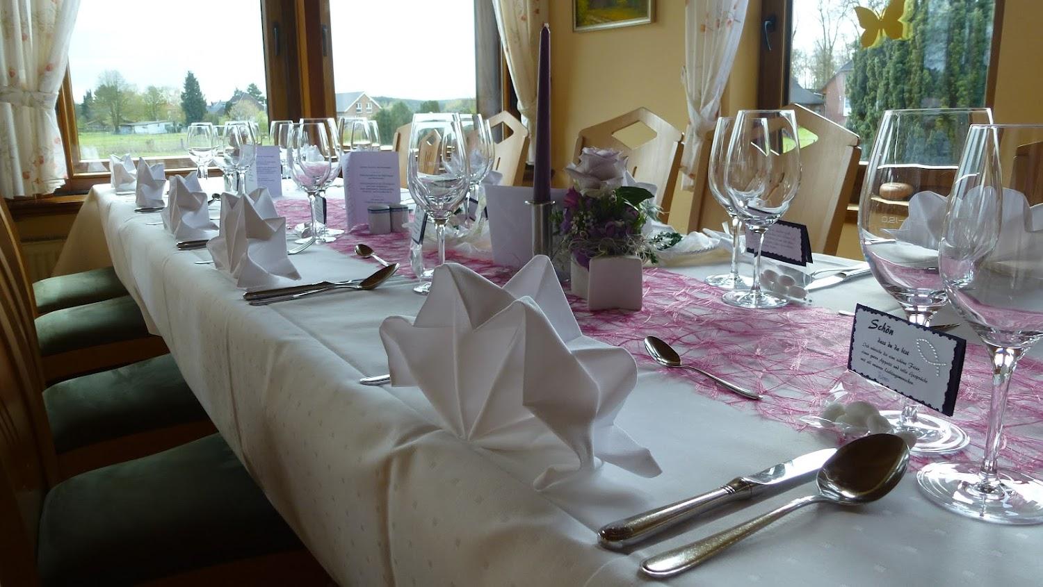 Cover Image for Hotel- Restaurant „Im Wiesengrund“ GmbH & Co. KG
