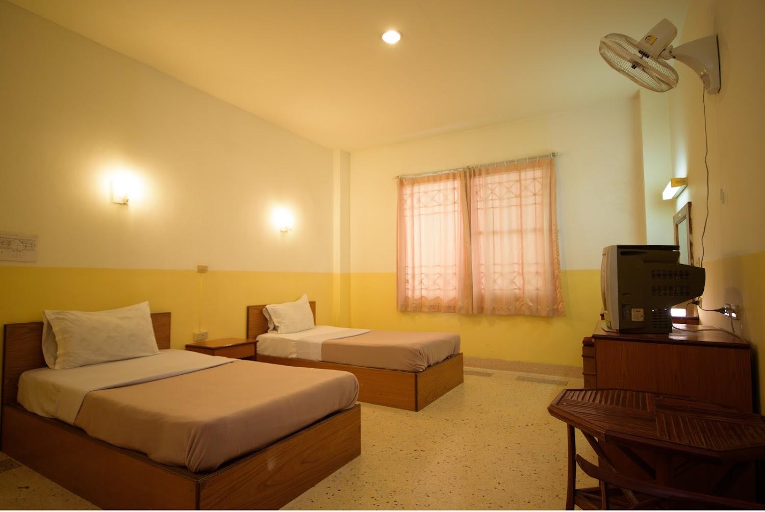 Cover Image for โรงแรมกิมเจ็กซิน 2 (Kim Jek Cin 2 Hotel)