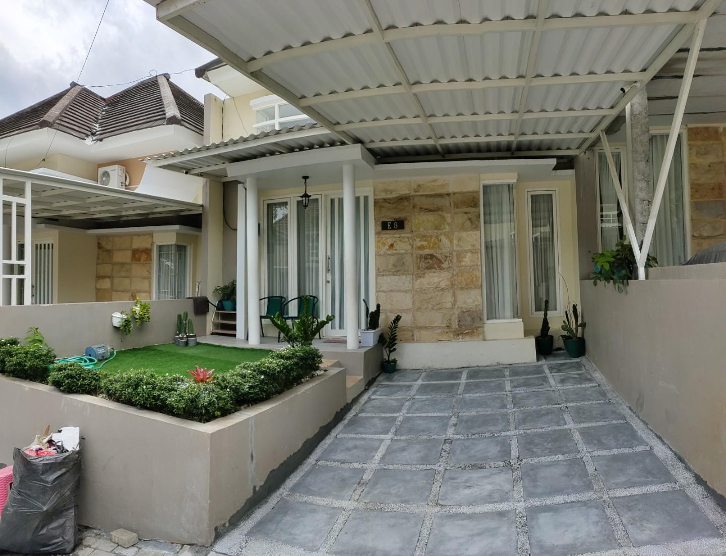 Cover Image for Villa homemada