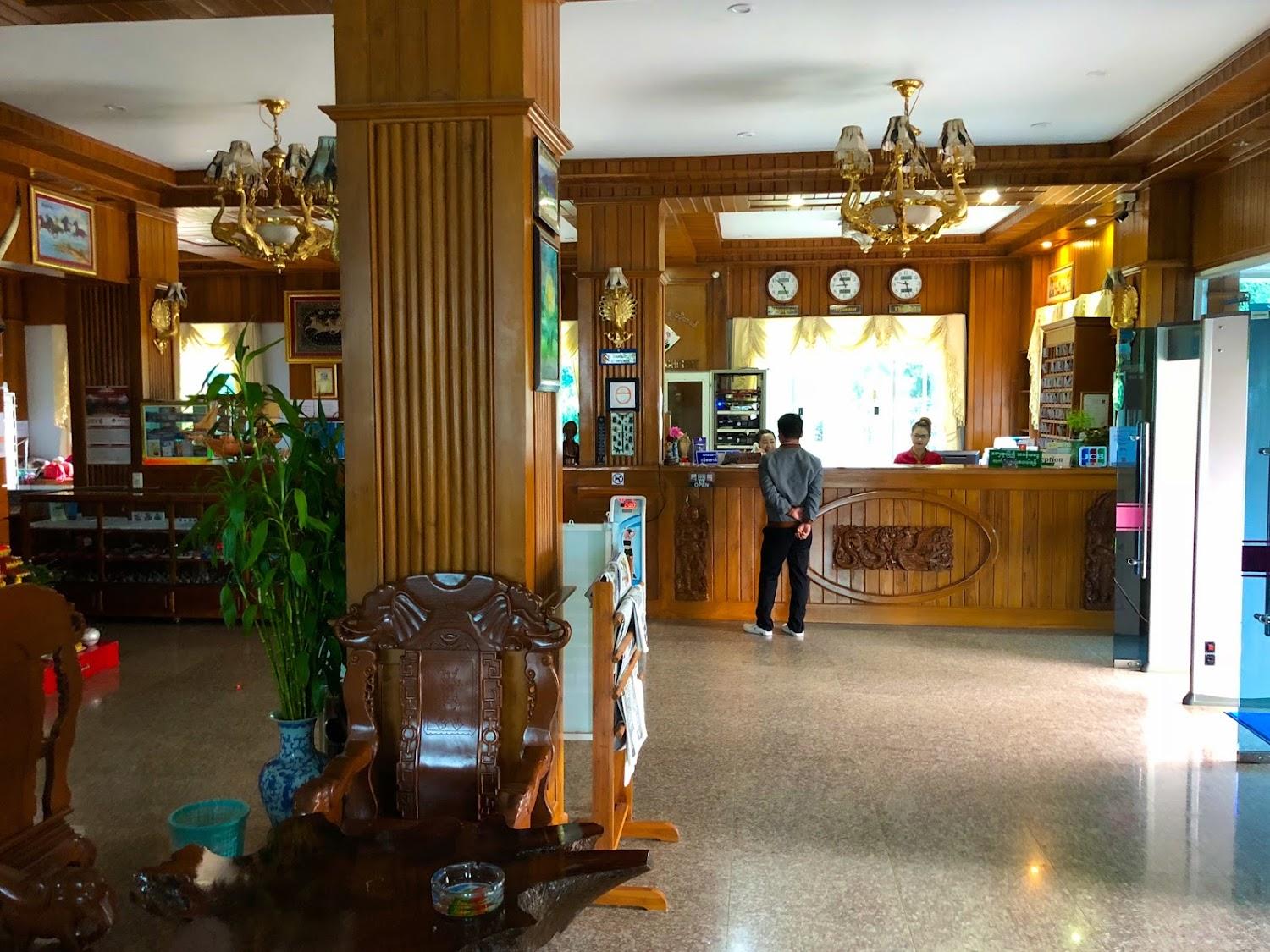 Cover Image for Golden Cherry Hotel
