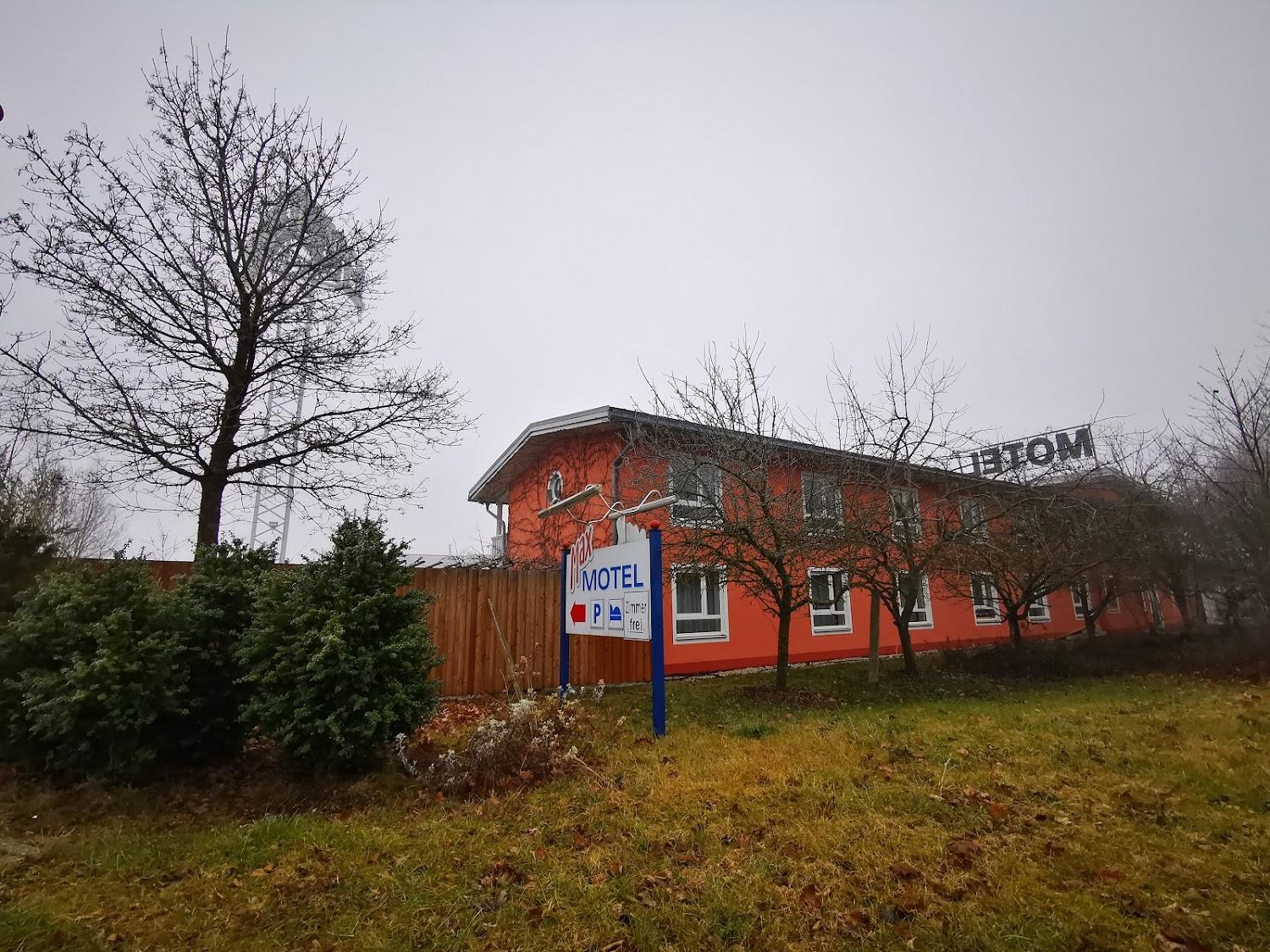Cover Image for Max Motel