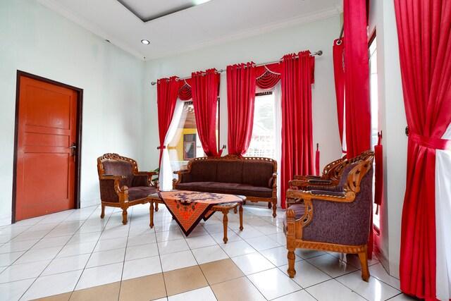 Cover Image for OYO 2403 Hotel Bip