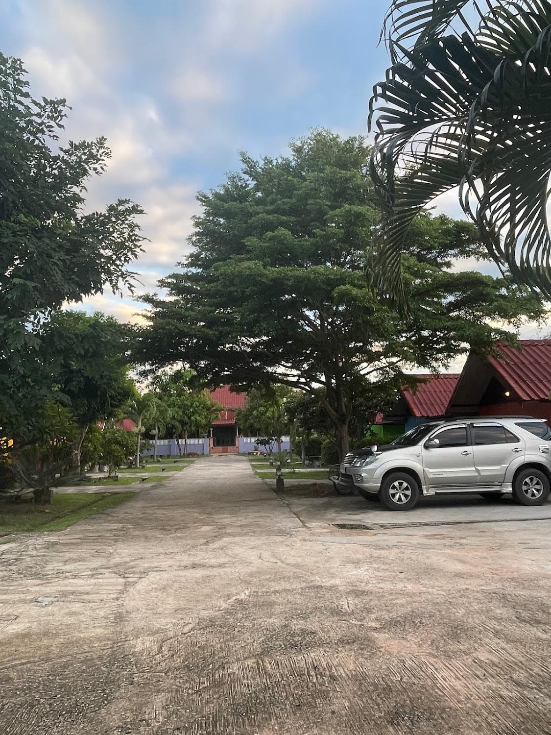 Cover Image for รักเรารีสอรท