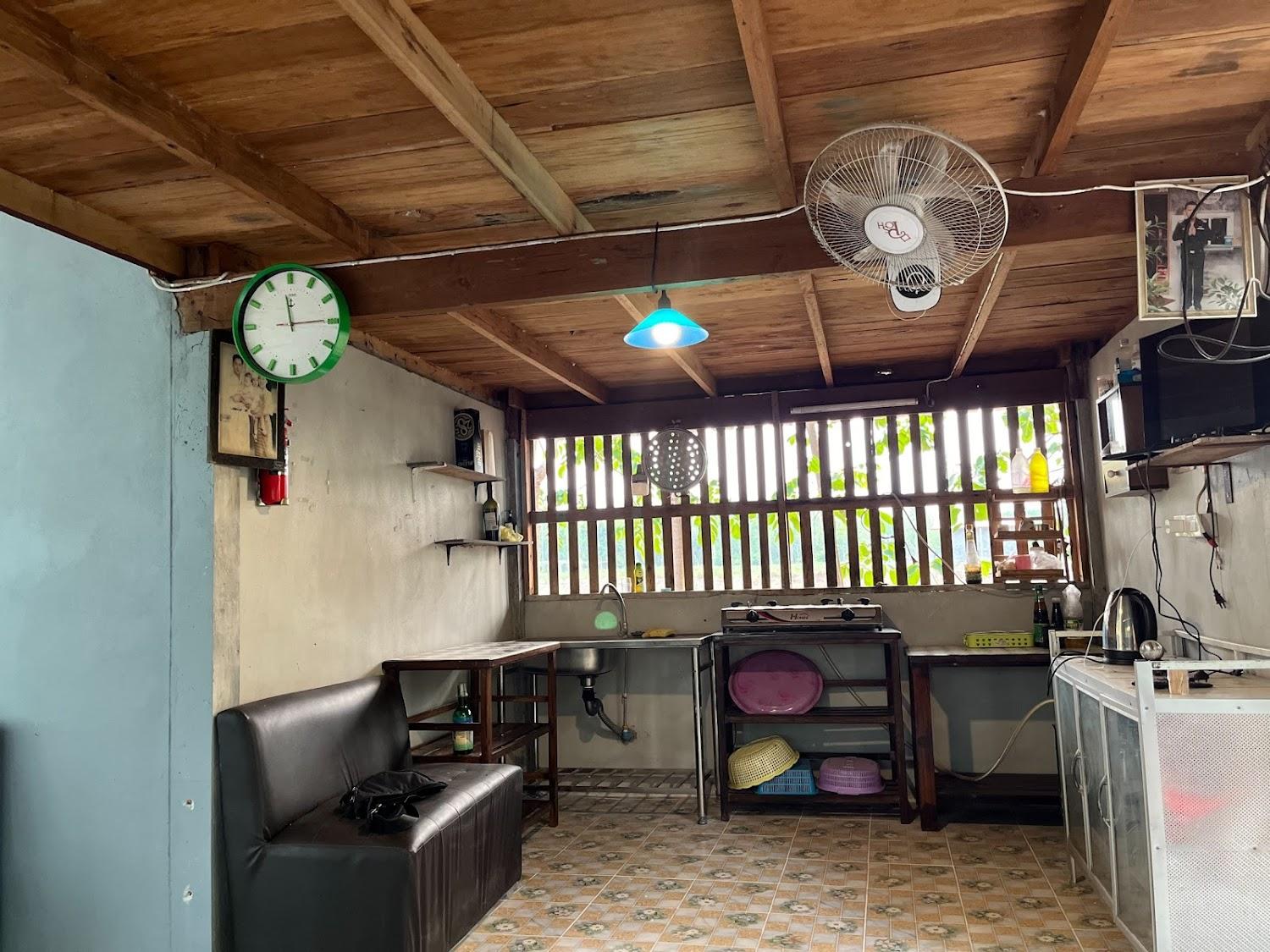 Cover Image for บ้านไร่นาวี รีสอร์ท บ้านพักเปิด24ชั่วโมง